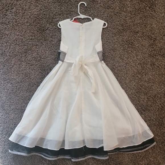 Girls Dress with Womens Face - Picture 3 of 9